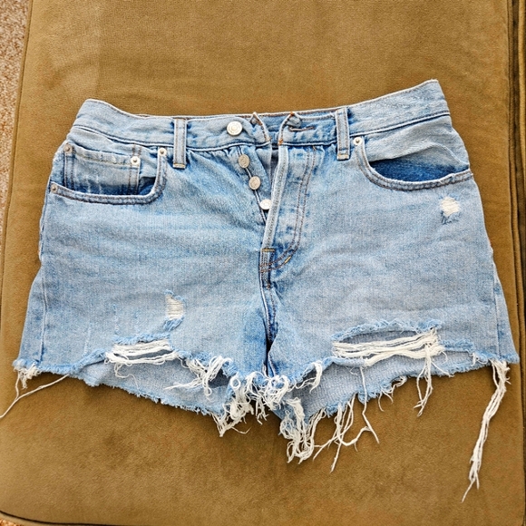 We The Free | Mid Rise Denim Cutoff Jean Shorts, Blue Denim, Size 28 - Picture 1 of 3